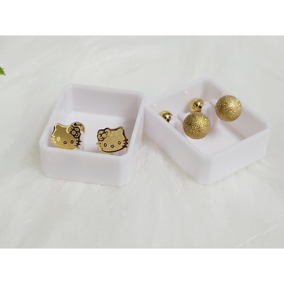 2 Pairs Hello Kitty and Ball Studs Earrings  02033 - Picture 3 of 7
